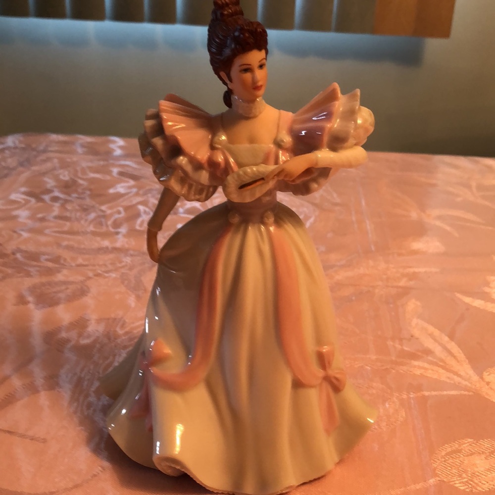 Lenox porcelain doll ivory and pink doll - Picture 9 of 9